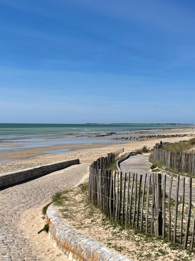Maison Avec Spa Idealement Placee Au Bois Plage เลอบัวส์-ปลาจ-อ็อง-เร ภายนอก รูปภาพ