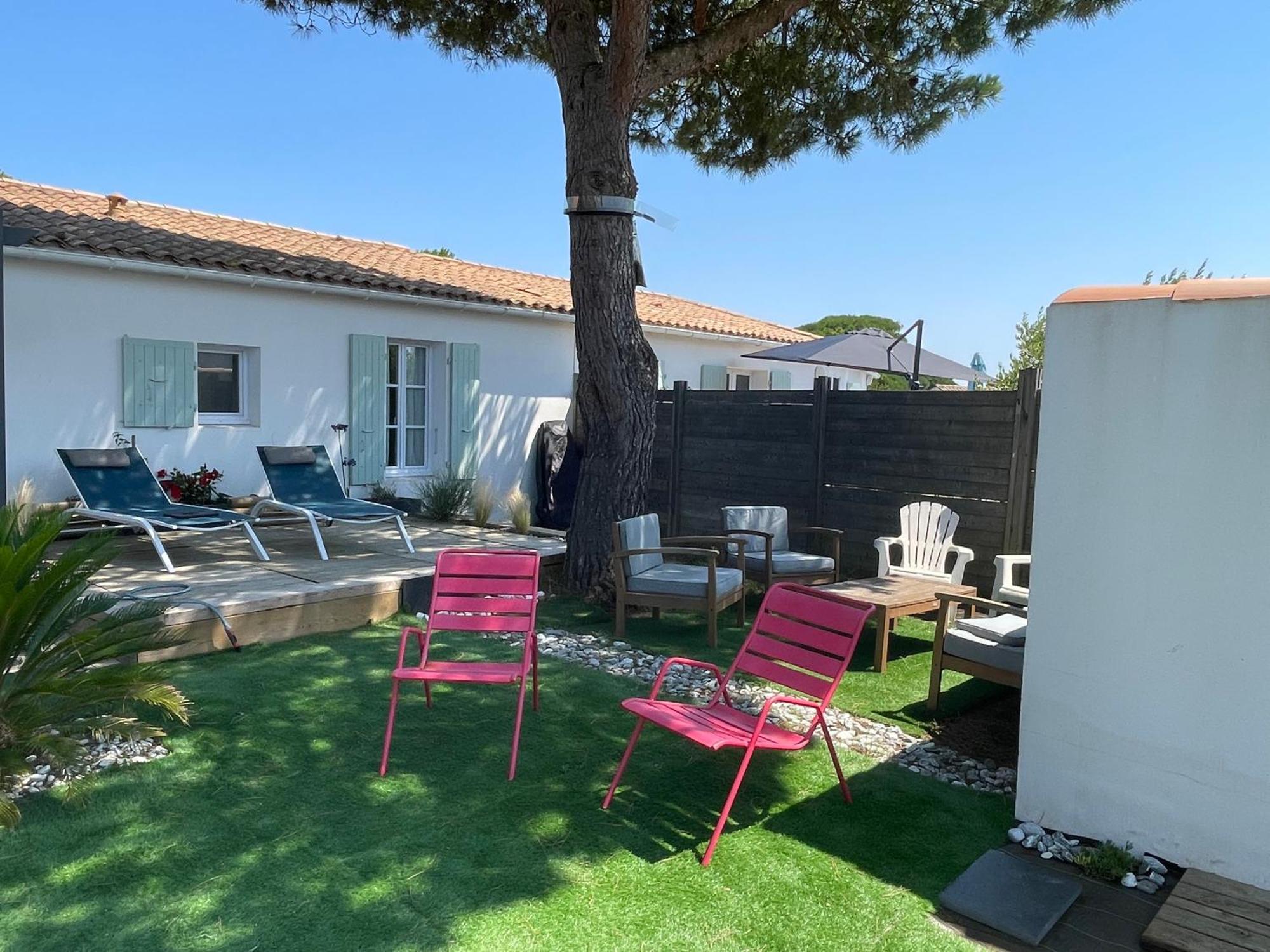 Maison Avec Spa Idealement Placee Au Bois Plage เลอบัวส์-ปลาจ-อ็อง-เร ภายนอก รูปภาพ